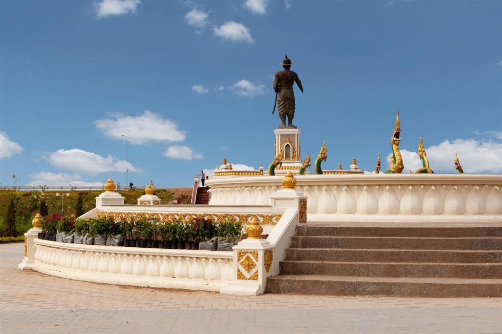 Leuxay Hotel Vientiane Exterior photo