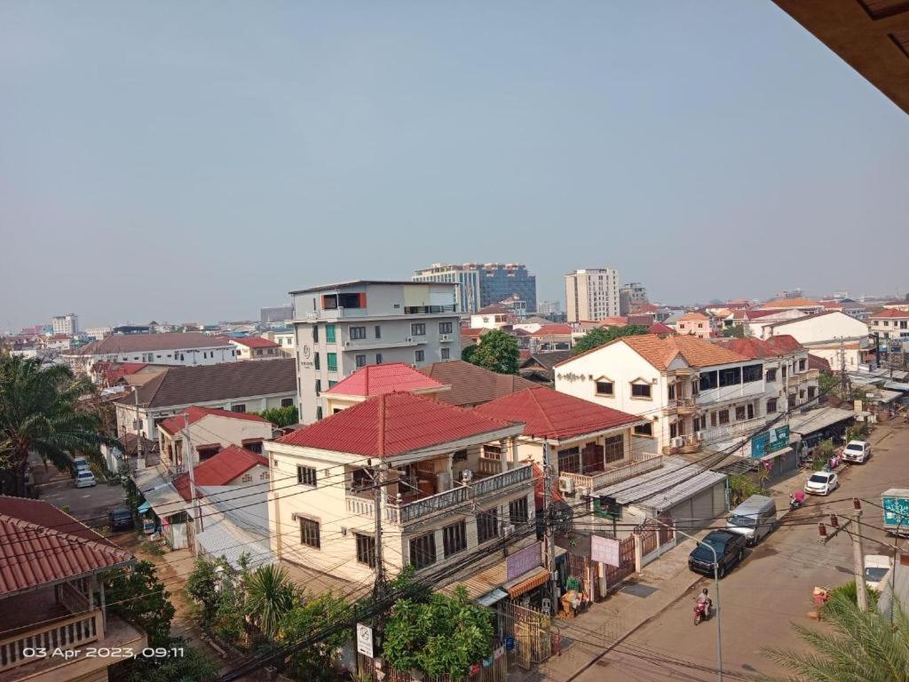 Leuxay Hotel Vientiane Exterior photo