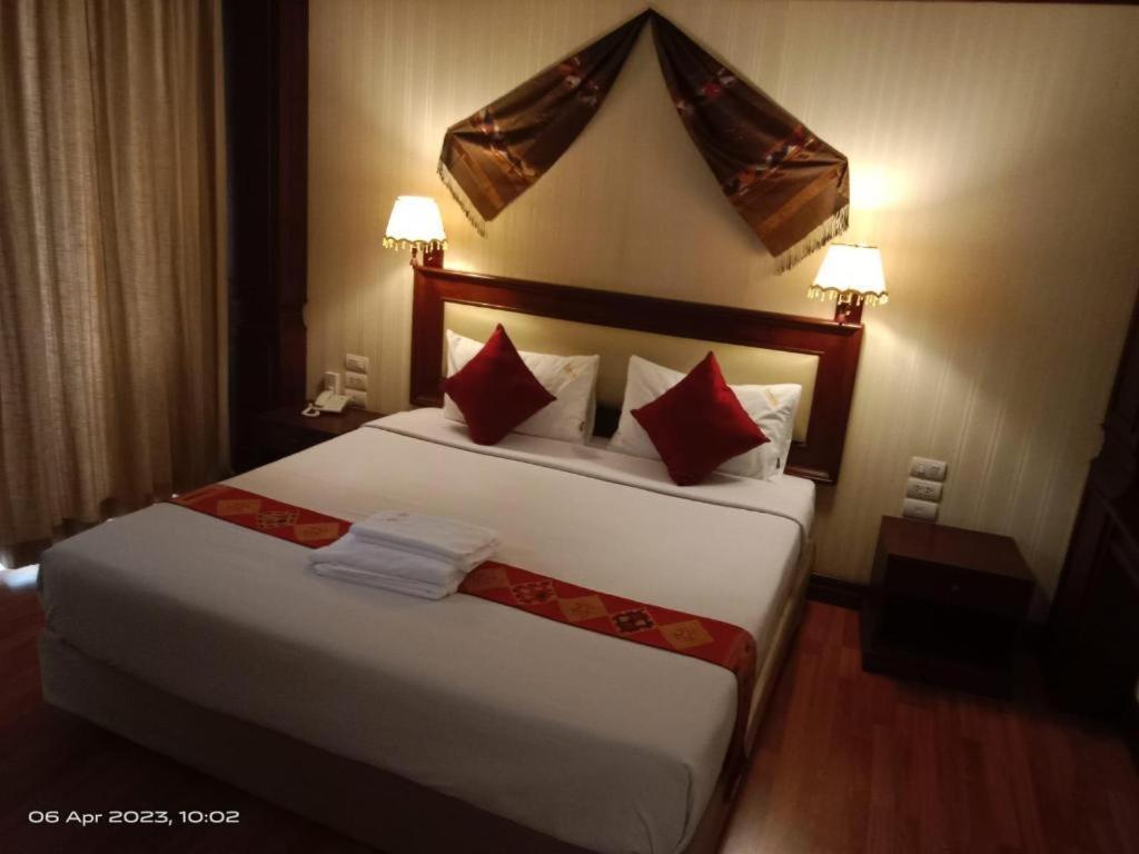 Leuxay Hotel Vientiane Exterior photo